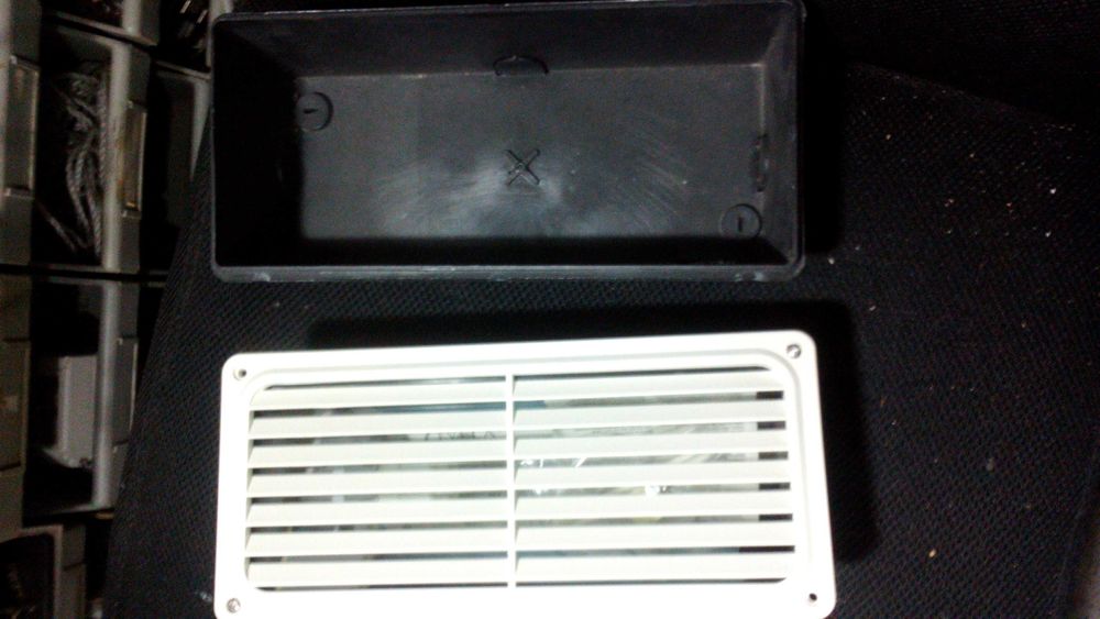 Armadura exterior IP 65 de embeber IVELA serie 500 G 150401