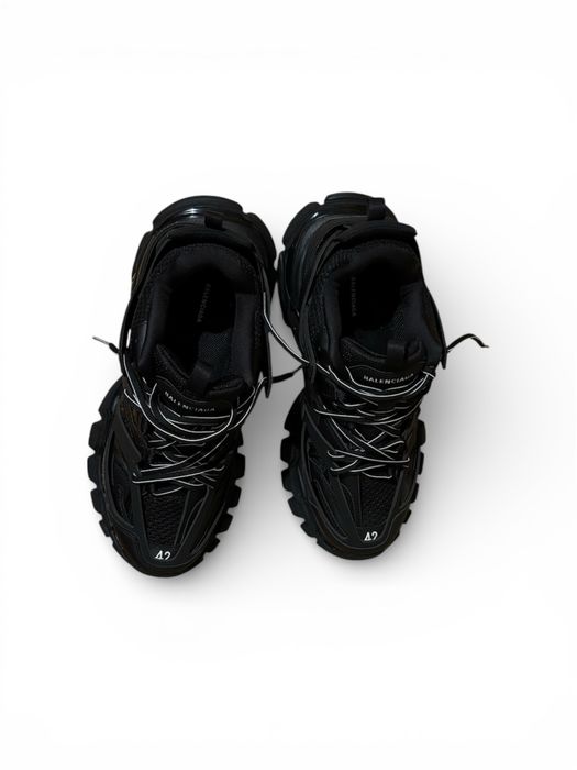 Balenciaga track