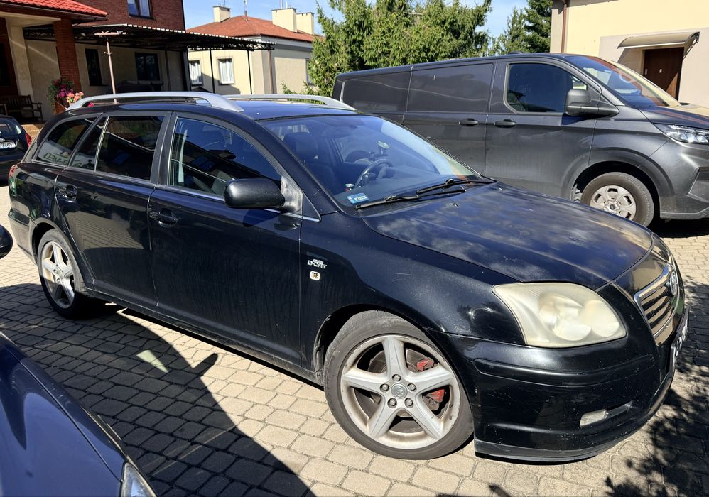 Toyota avensis 2005 r