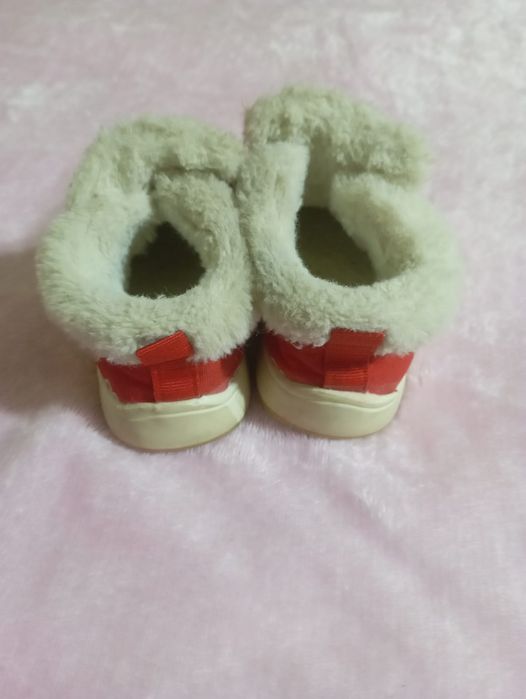 Зимові сапожки для дівчинки