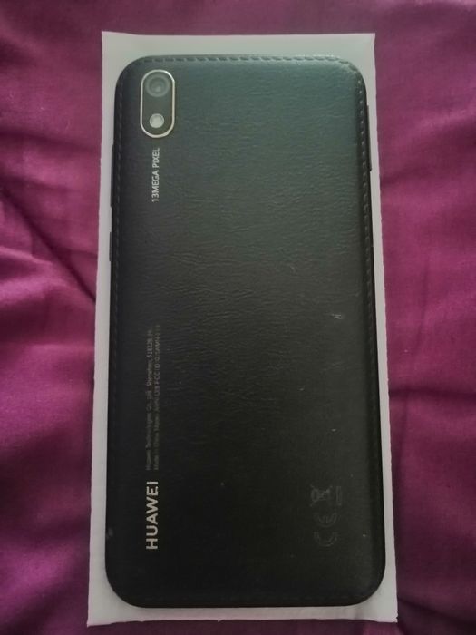 Telemóveis Huawei P8 Lite e Y5 2019 e Samsung J4+