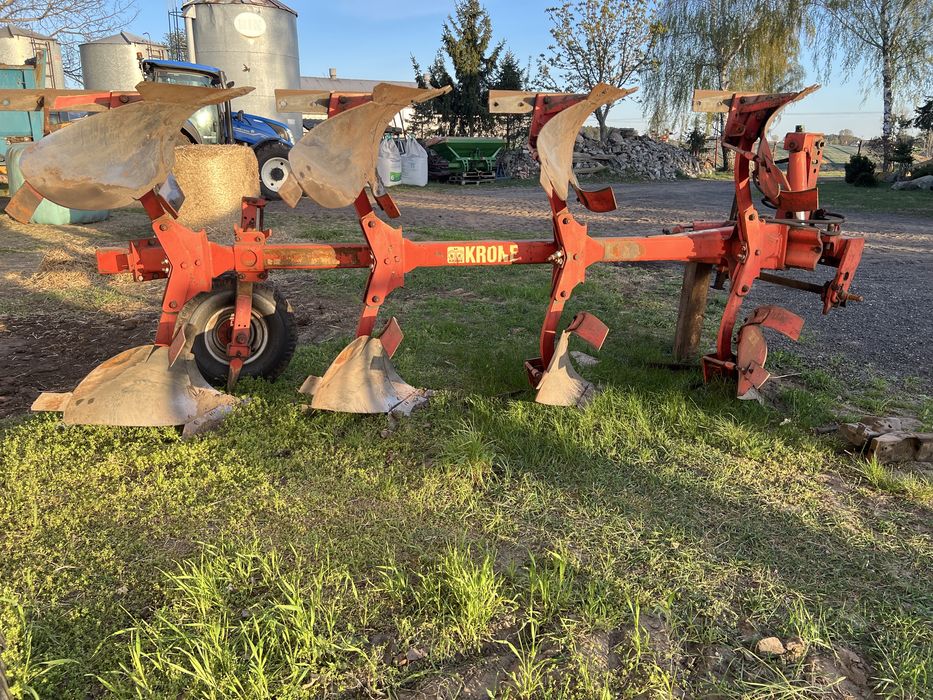 Pług 4 skibowy obrototy