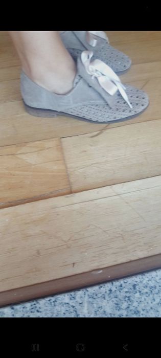 Sapatos em pele como novos