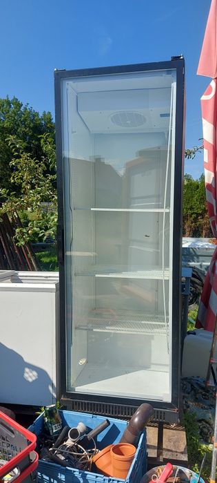 Sprzedam  lodów na napoje z szyba