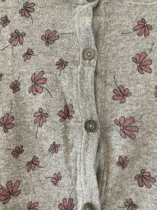 Sweter rozponany w kwiatki