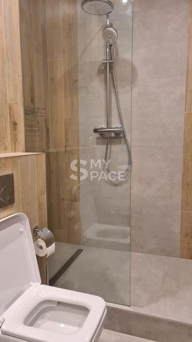 Tetris Hall Тетріс Холл продаж 1-к квартири з ремонтом по Діловій 2/1