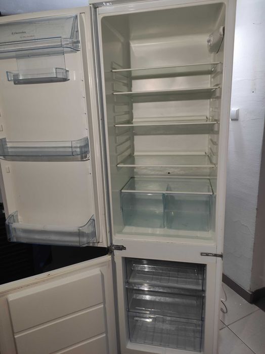Lodówka Electrolux do zabudowy,wys.178cm,szer.54cm