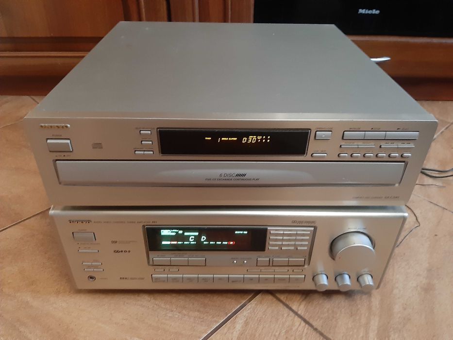 Wieża Onkyo TX-SV535