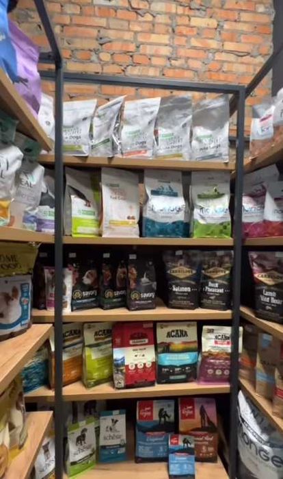 Торгові стелажі. Каса прилавок. Торгове обладнання. Вітрина стелаж