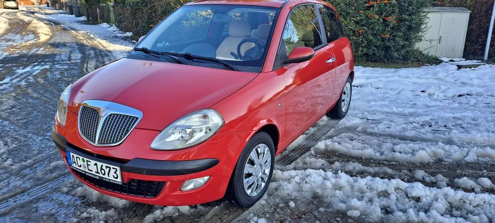 Lancia Ypsilon Automat Panorama Szklany dach.