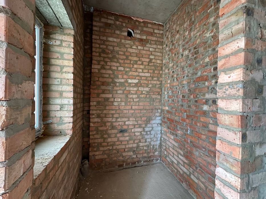 Продам сучасний двоян в м. Рівне. 1 лінія масиву Макарова.