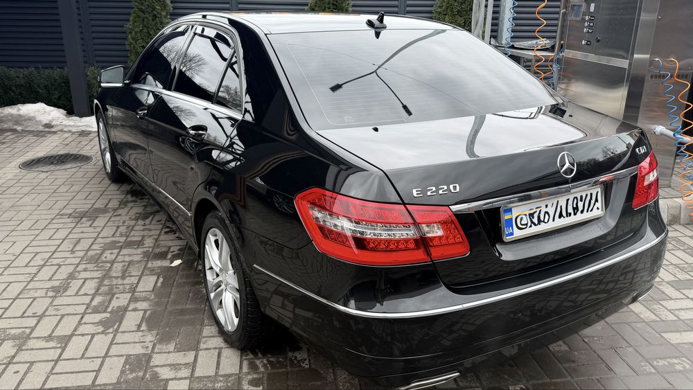 Mercedes-Benz E-Class 2011 w212 Avantgarde