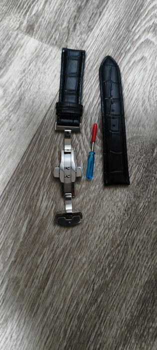 Ремінець для годинника 22 мм черний