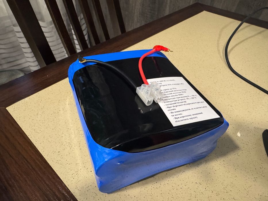 Акумулятор в безперебійник 12v 15Ah LiFePo4 200 Вт. Активний балансир