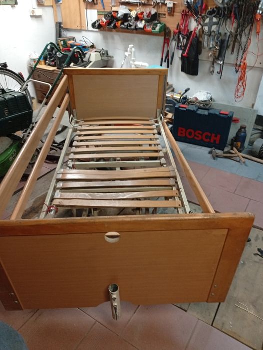 Łóżko medyczne dla osoby leżącej