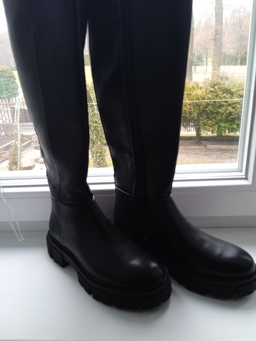 Kozaki czarne róż.39