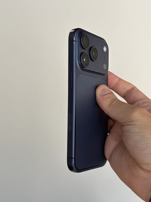 Б/У iPhone 17 Pro, 256GB, Deep Blue, eSim + eSim (МАГАЗИН/ГАРАНТИЯ)