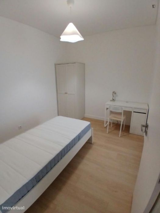 Quarto - localizado em Penha de França Lisbon