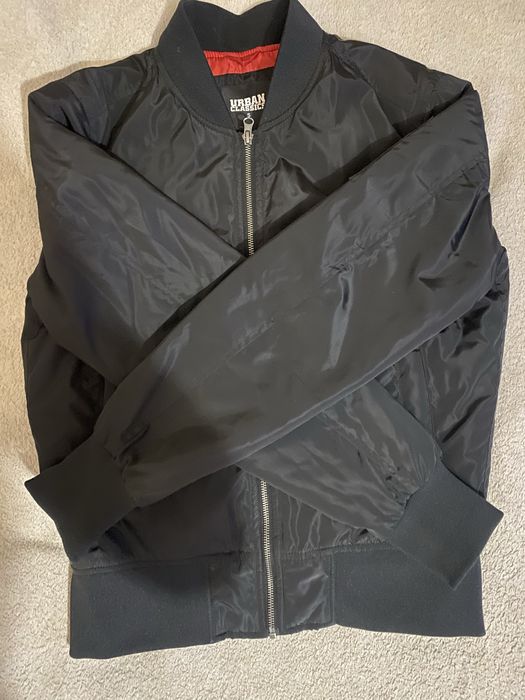 Бомбер (bomber jacket)
