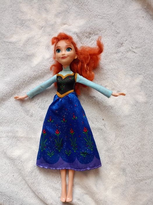 Lalka Anna z Kraina Lodu