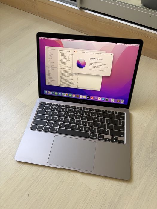 Macbook Air 2020 i3 8 256 11 циклів ідеал