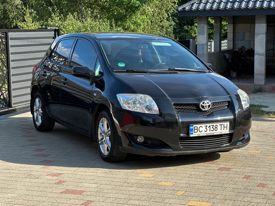 Toyota Auris 1,6 бензин/газ.