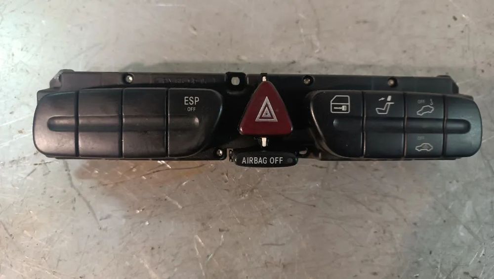 BOTÃO 4 PISCAS MERCEDES C220 W203 2038216258