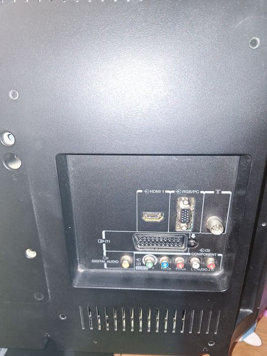 telewizor 32 cale monitor TOSHIBA 32L2333D