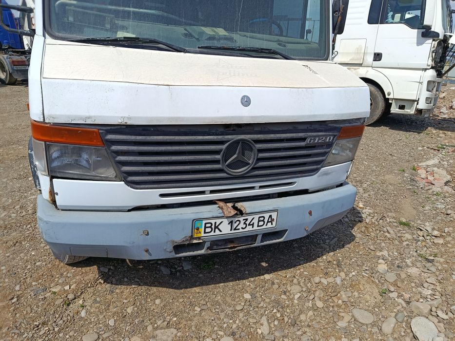 Мерседес Варіо 612