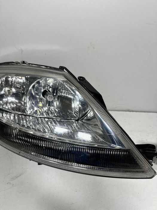 lampa przednia lampy przód prawa lewa Citroen C3  cana za 1st