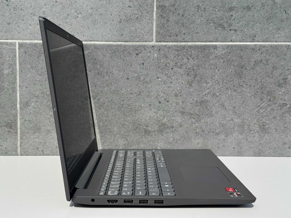 Ноутбук Lenovo V15-ADA/Ryzen 5 3500U/8Gb DDR4/256Gb/15.6" IPS/Гарантія