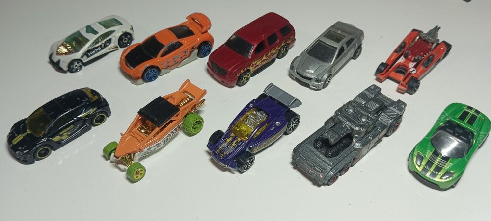 Hotwheels 50 carros (lote n25)