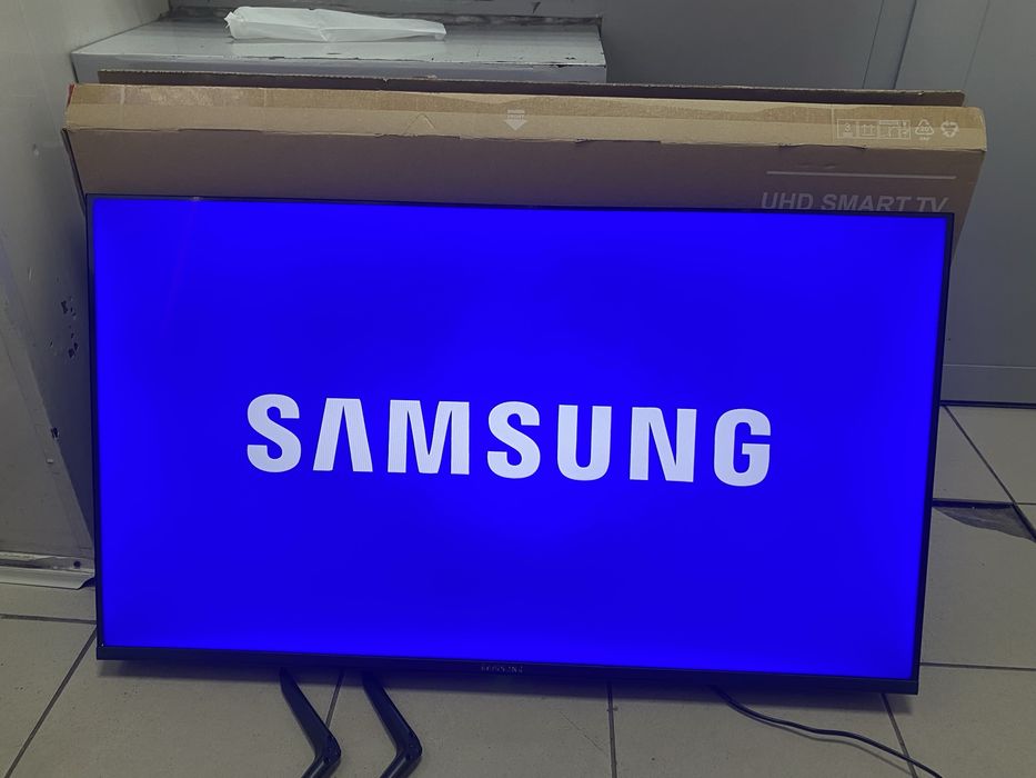 Телевізор Samsung Smart TV LE4200 + кронштейн