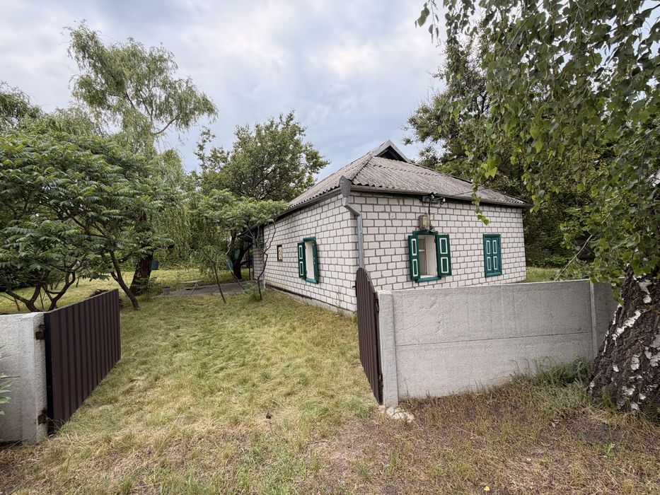 Продам невеликий будинок на березі р. Псел