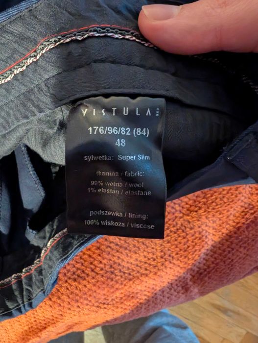 Garnitur Vistula 100% wełna, model super slim