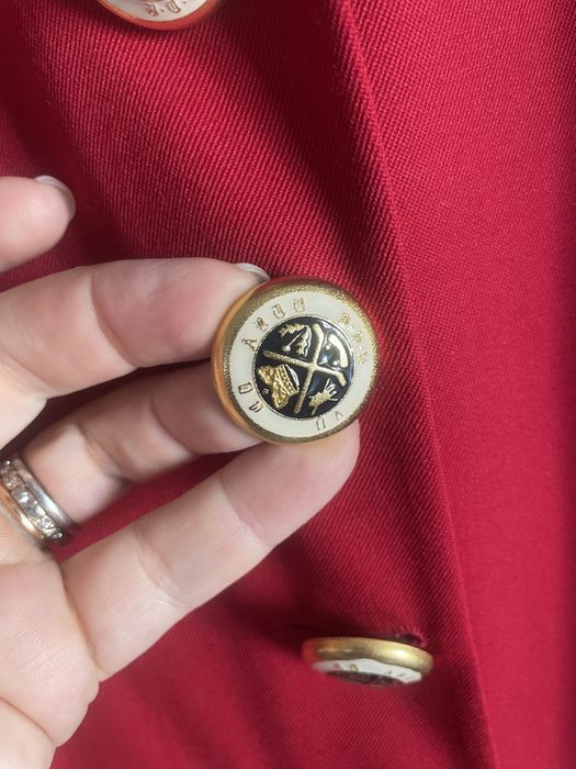 Blazer vermelho, novo com etiqueta, botoes lindos em metal