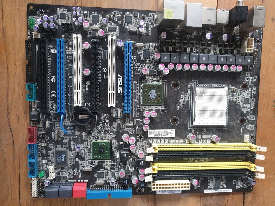 5x uszkodzona płyta główna