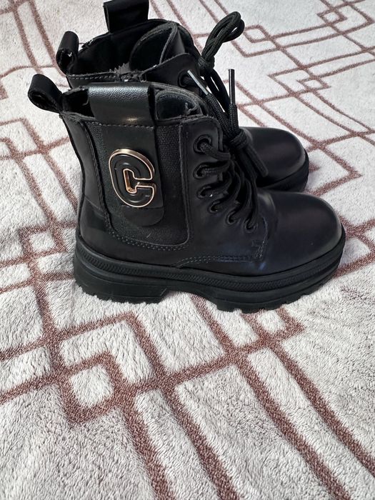 Продам зимові ботінки