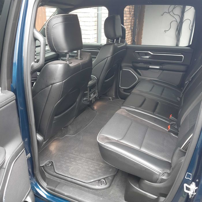 Dodge Ram 1500 HEMI. 5.7 V8 Etorque 401 KM  2023 Rok