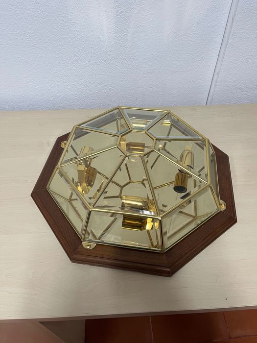 Selling an octagonal lamp435182518487623682