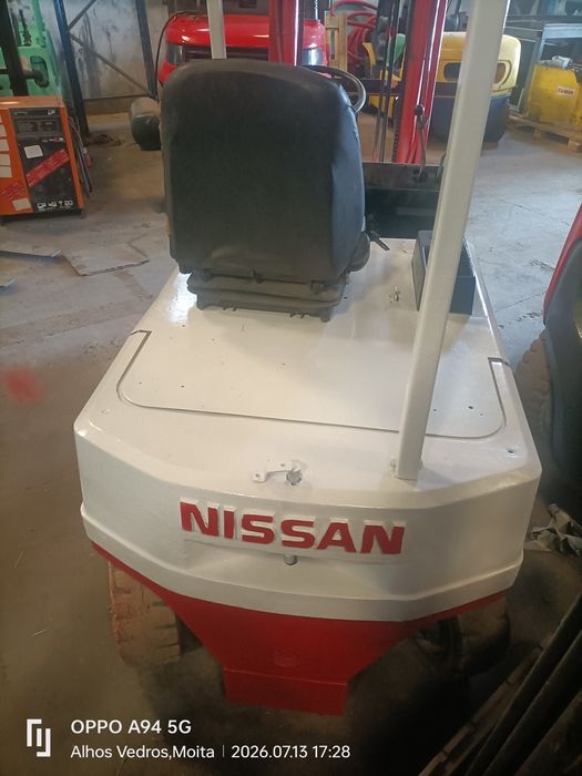 Empilhador Nissan elétrico de duas toneladas