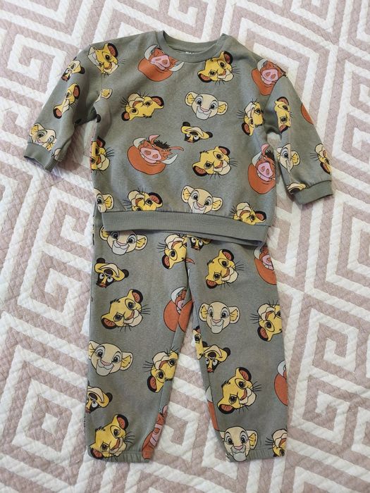 Костюм спортивний