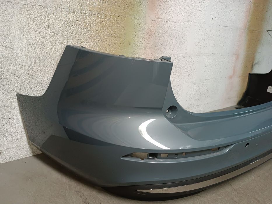 Vendo parachoque de trás Volvo V60 (2) ano 2018/22