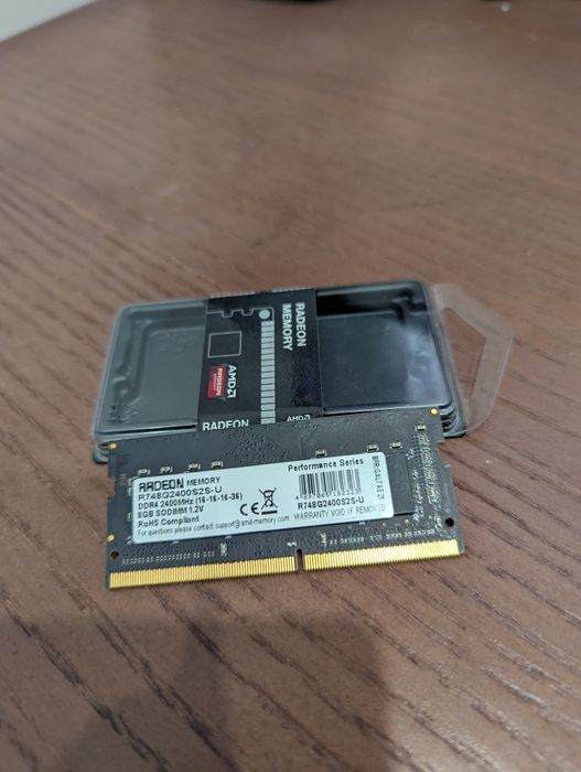 Оперативна пам'ять AMD Radeon DDR4 8GB 2400MHz SO-DIMM