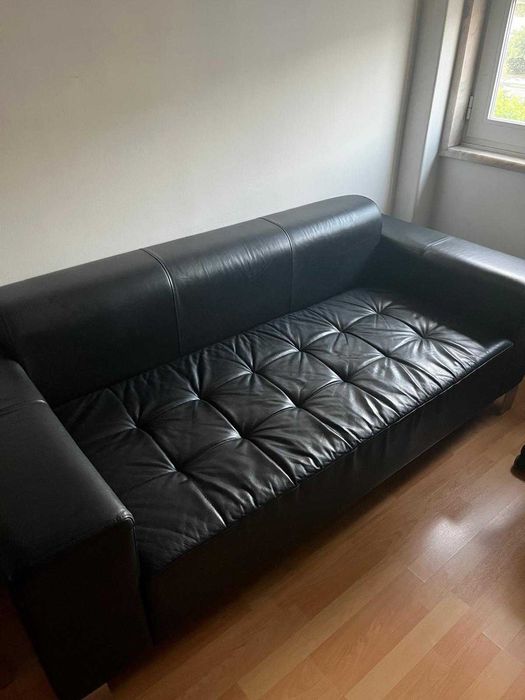 Sofá Preto Semi Novo