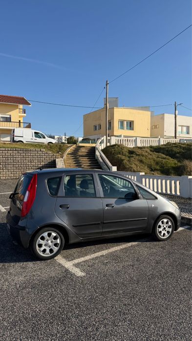 Carro Mitsubishi Colt 2004
