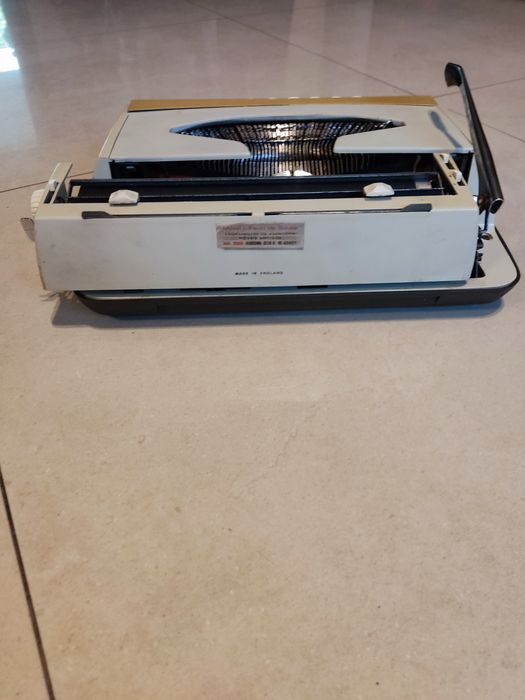 Máquina de escrever Singer