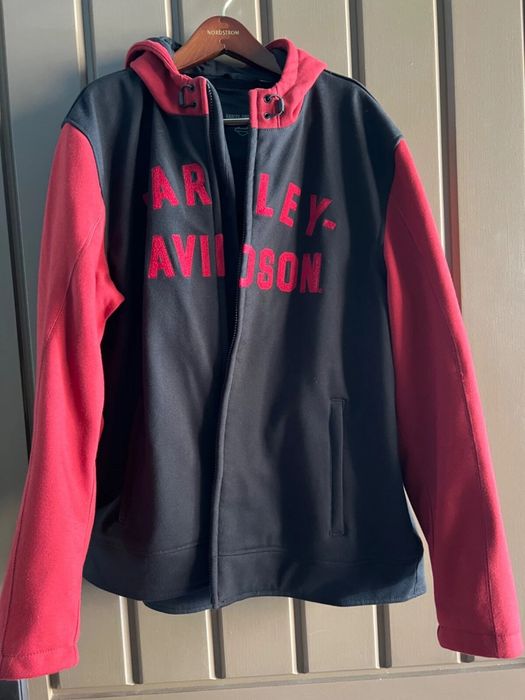 Harley-Davidson куртка / худі на блискавці (оригінал)

Продам оригінал