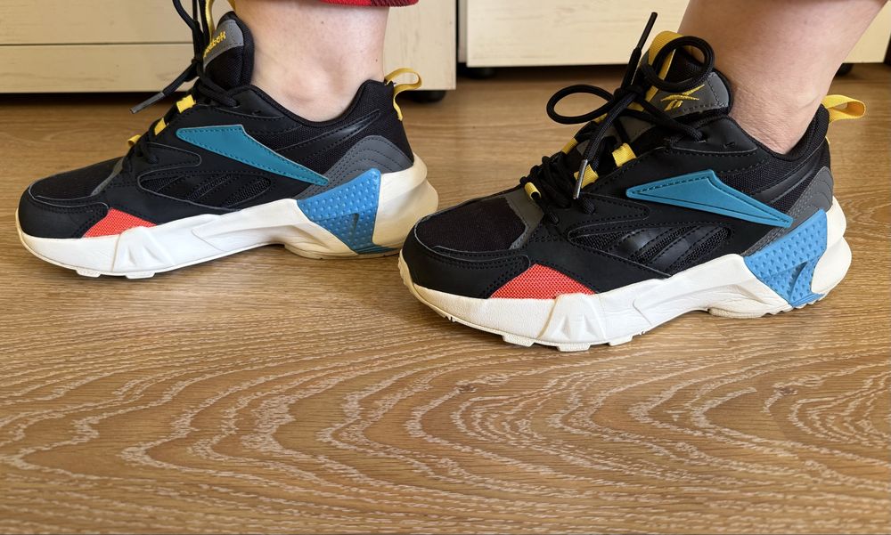 Продам жіночі кросівки женские кроссовки reebok aztrek double mix pops
