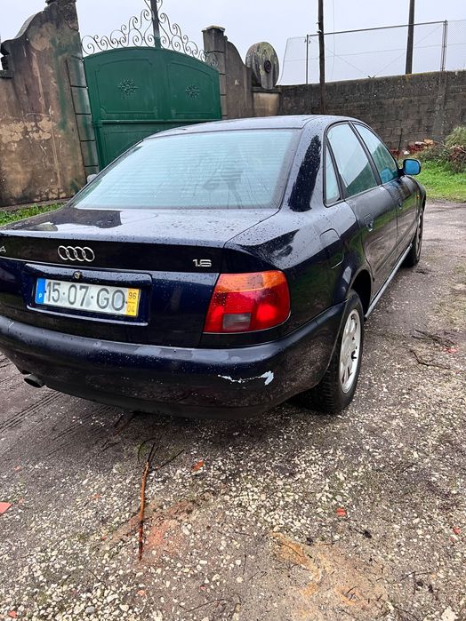 Vendo carro audi A4.